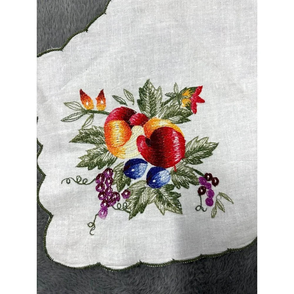Vtg Embroidered Handmade Bread Basket Warmer 17x17 Cottage Country Core Fruits